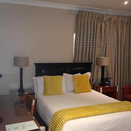 Airport Gardens Boutique Hotel 복스버그 외부 사진
