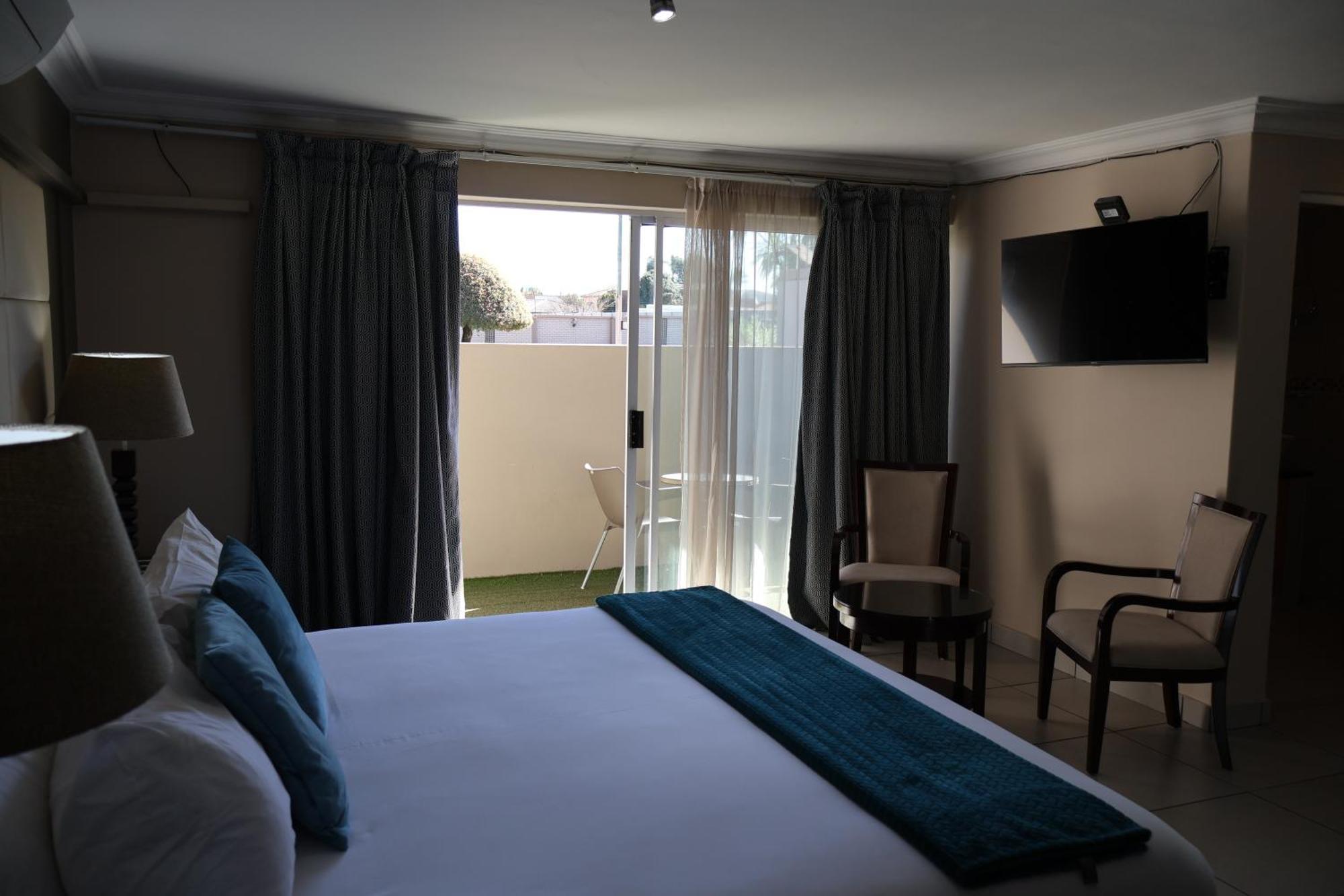 Airport Gardens Boutique Hotel 복스버그 외부 사진