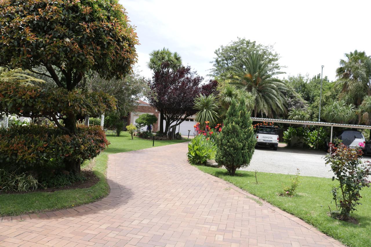 Airport Gardens Boutique Hotel 복스버그 외부 사진