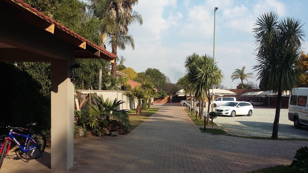 Airport Gardens Boutique Hotel 복스버그 외부 사진