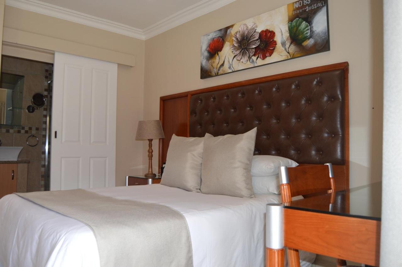 Airport Gardens Boutique Hotel 복스버그 외부 사진