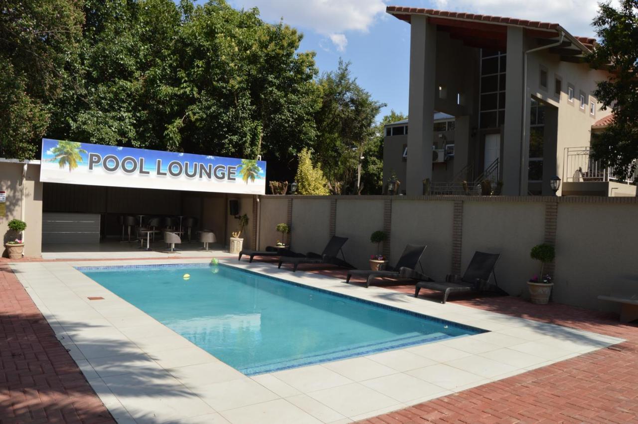 Airport Gardens Boutique Hotel 복스버그 외부 사진